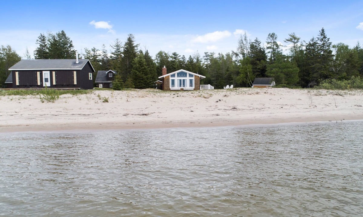 Carp Lake House | Bay Breeze (Carp Lake, MI) Summer Beachfront Bliss | Swim & Relax on Cecil Bay