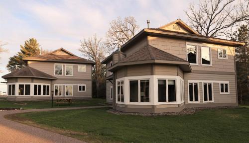 Nisswa Apartment | Bay Colony Unit 772 - Upper Level