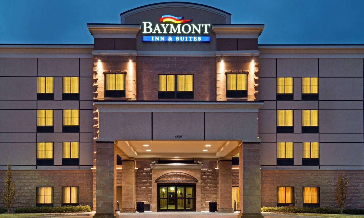 Dupont Hotel | Baymont by Wyndham Denver International Airport