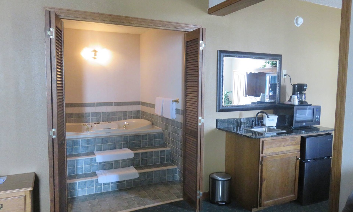 Fargo Hotel | Baymont by Wyndham Fargo