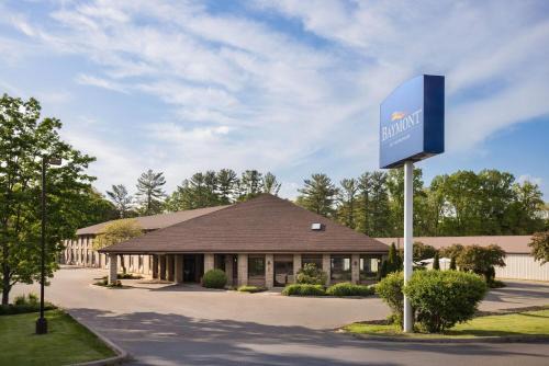 Logan Hotel | Baymont by Wyndham Logan