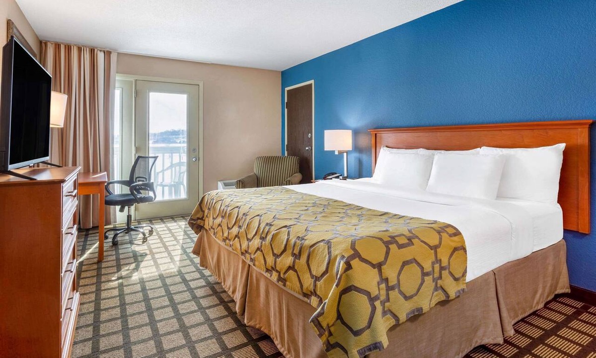 Rochester Hotel | Baymont by Wyndham Rochester Mayo Clinic Area