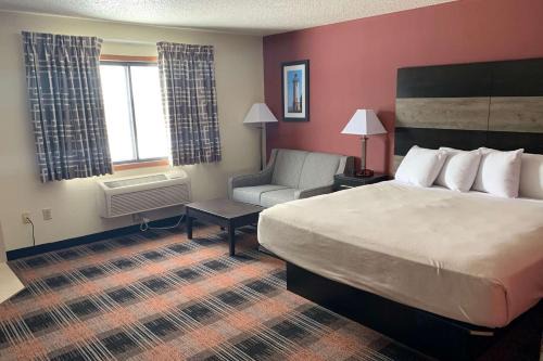 Waupun Hotel | Baymont by Wyndham Waupun