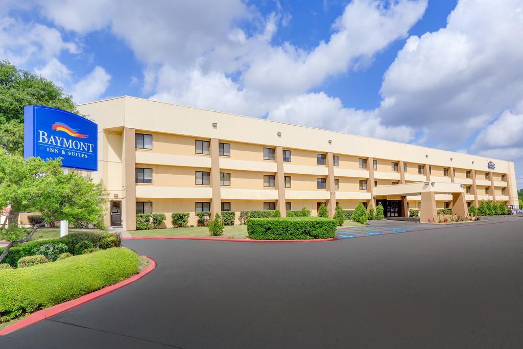Waupun Hotel | Baymont by Wyndham Waupun