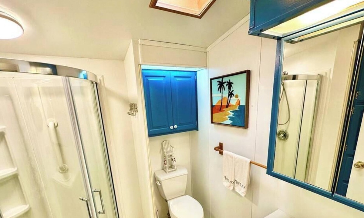 Nettles Island House | Beach Access cozy 2b 1ba beach house on Nettles Island