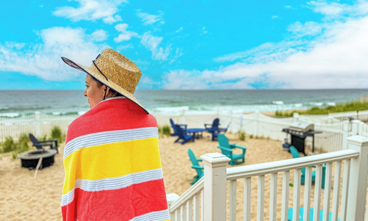 Salisbury Beach House | Beach Access - Free Parking - Grill