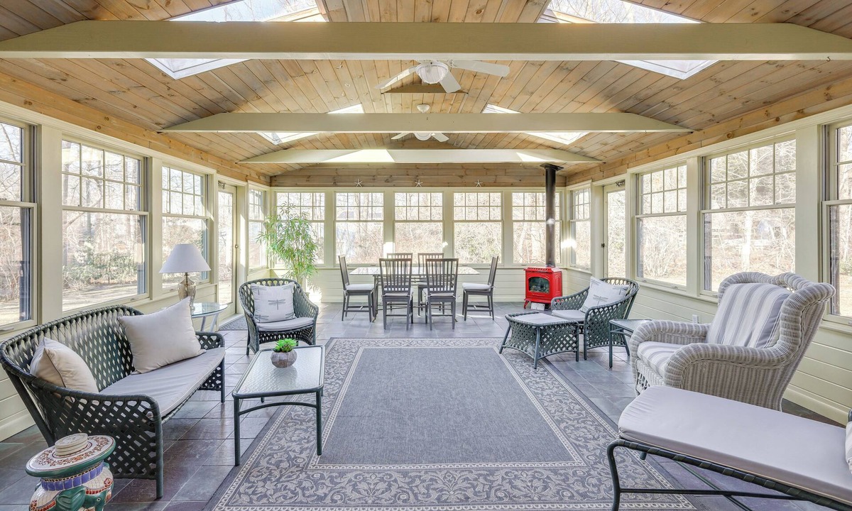 East Orleans House | Beach & Golf Hub w/All-Season Sunroom in Cape Cod