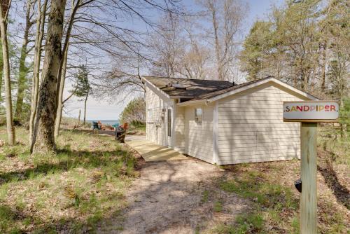 Muskegon House | Beachfront Lake Michigan Cottage: Fire Pit & Deck