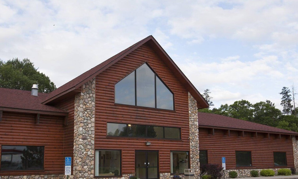 Breezy Point Apartment | Beautiful 1 bedroom unit at resort, sleeps 4