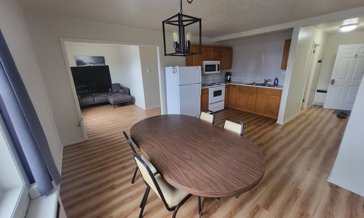 Langdon Apartment | Beautiful 2-bedroom apartment with AC in charming Langdon