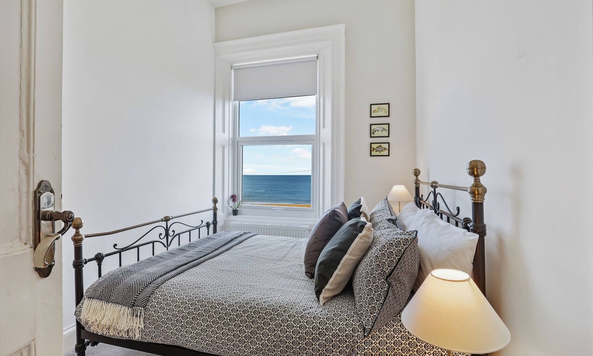 Roker House | Beautiful house with spectacular views of the Pier, Lighthouse,beach and sea.