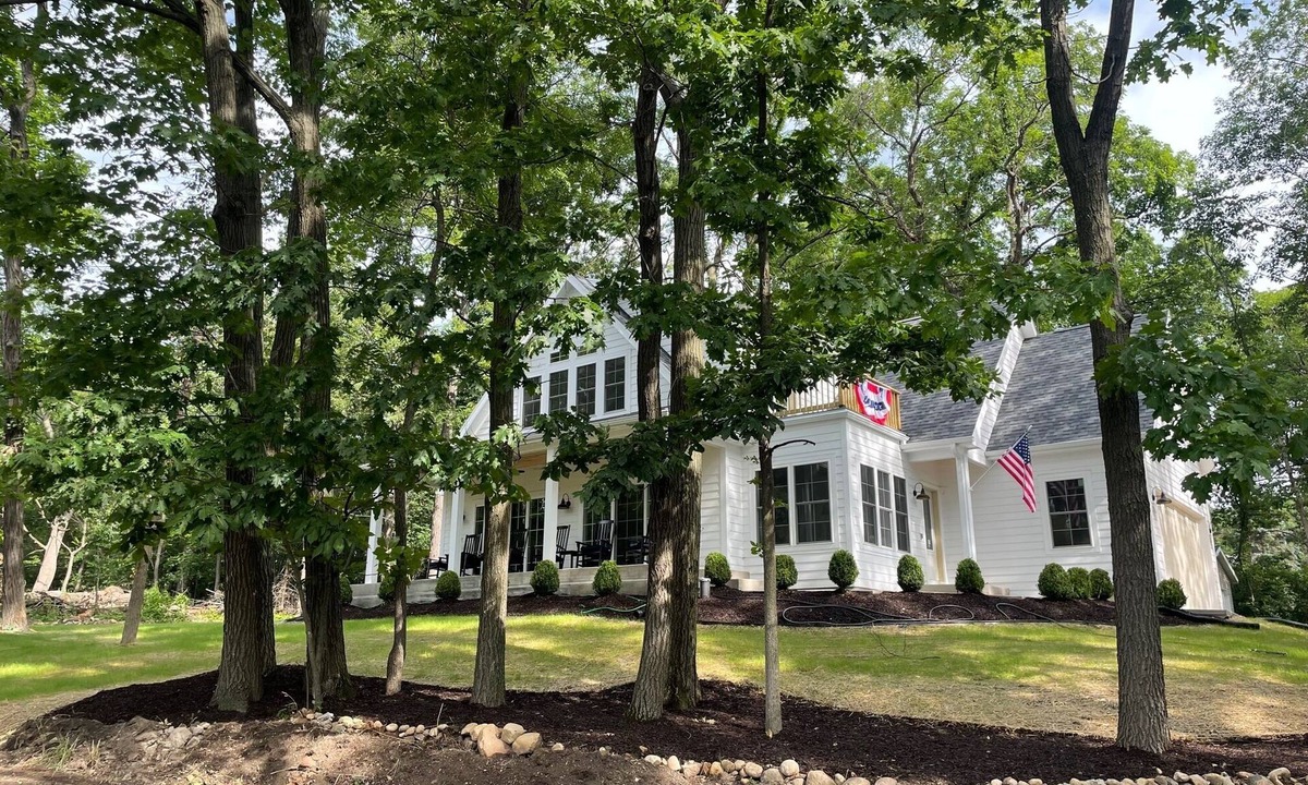 Delavan Lake Cottage | Beautiful Lake Cottage - Great for large families or group events!