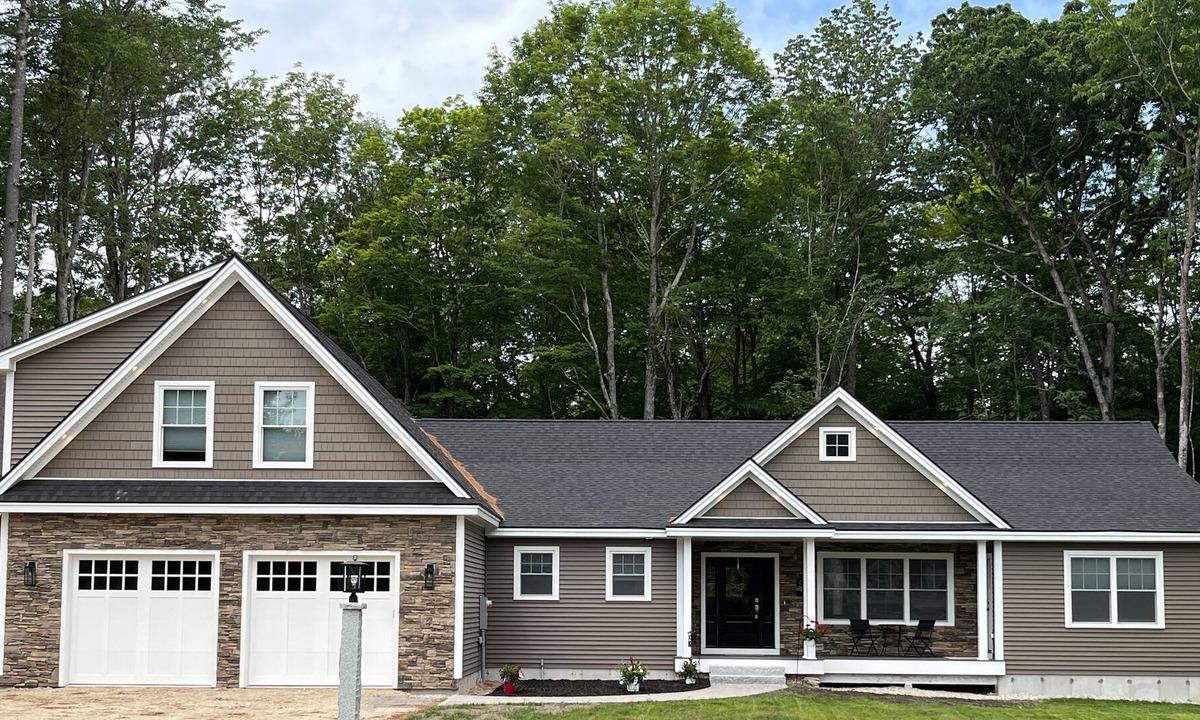 Windham House | Beautiful new home in the gateway to the lake region!