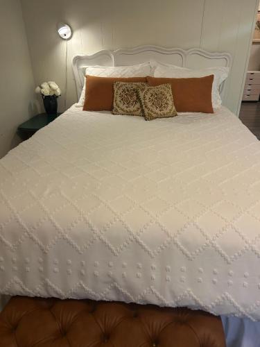 South Park House | Beautiful & peaceful studio with private entrance