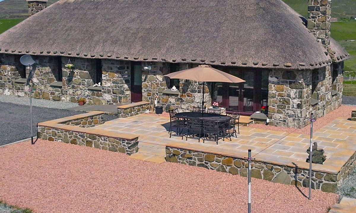Uig House | Beautiful private villa for 6 people with WIFI and TV