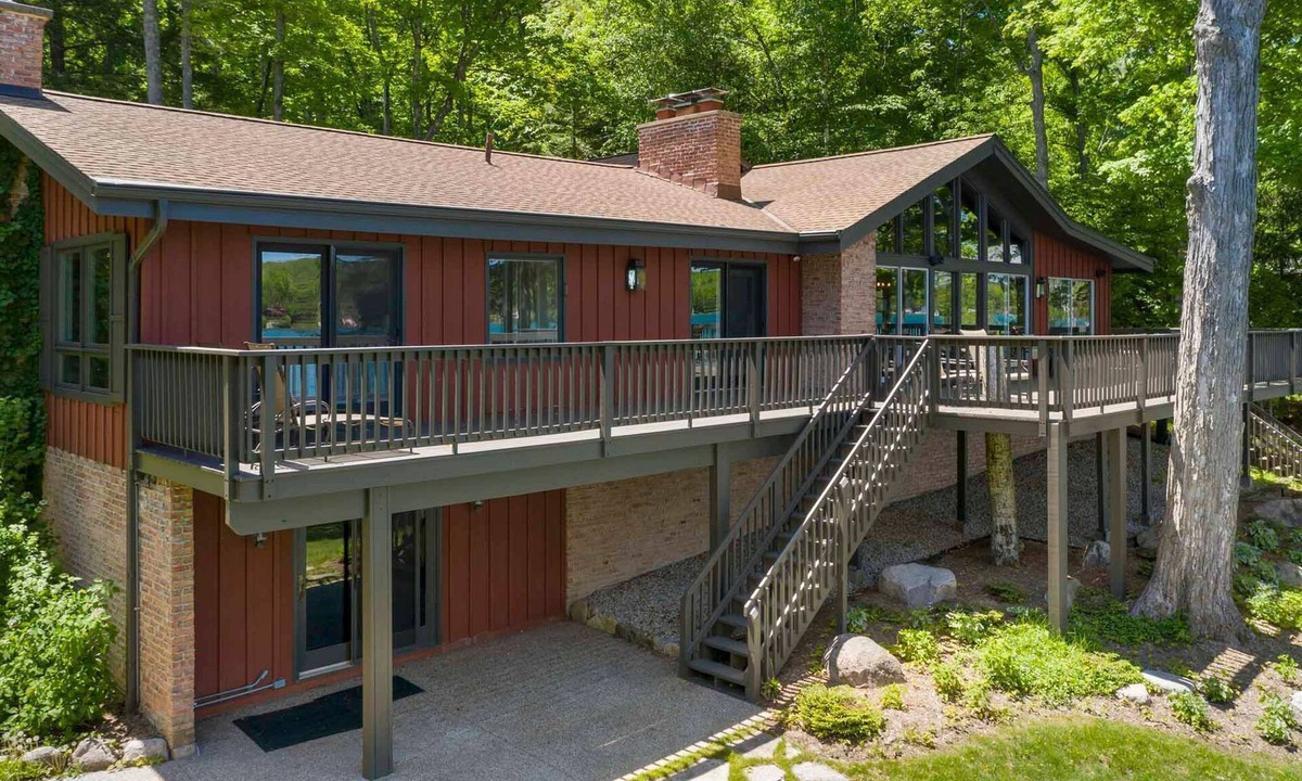 Boyne City House | Beautiful Walloon Lake home near Boyne City!