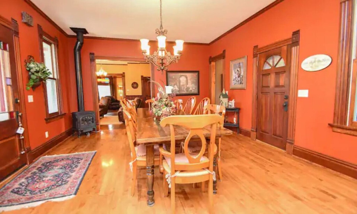 Wales House | Beautifully Restored Historic Victorian