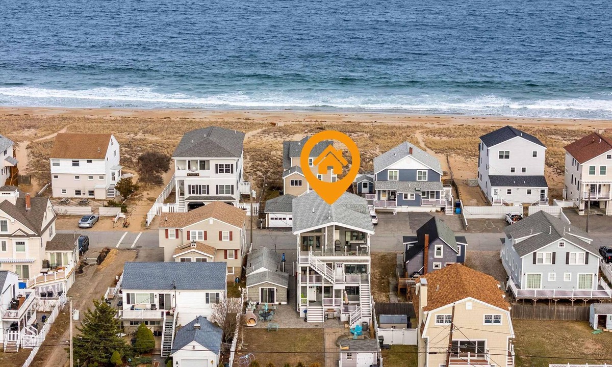 Salisbury Apartment | Bedroom Ocean Views | Steps to Beach | New Kitchen