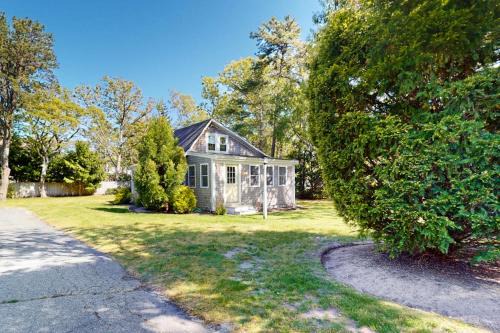 Northwest Harwich House | Belmont Beach Cottage