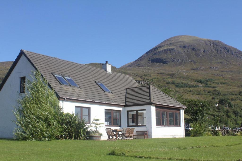 Achnasheen House | Ben View