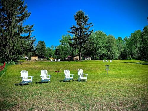Benzonia Resort | Benzonia Rustic Resort
