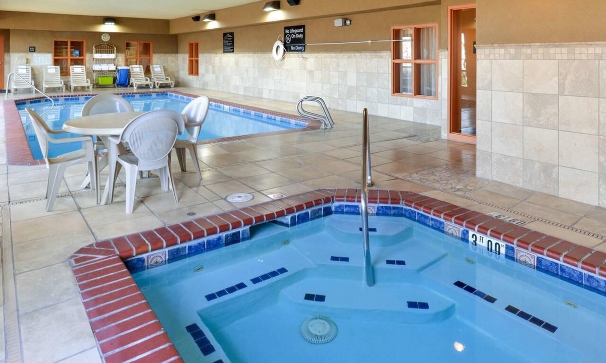 Westside Hotel | Best Value, Quality Stay! 4 Units, Indoor Pool, Pets Allowed, Free Parking!