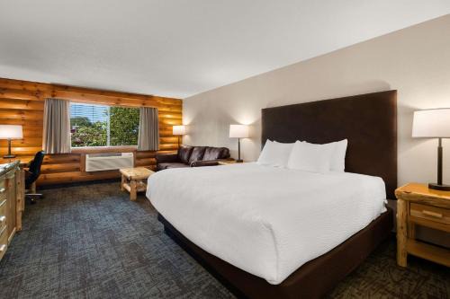 Siren Hotel | Best Western Northwoods Lodge
