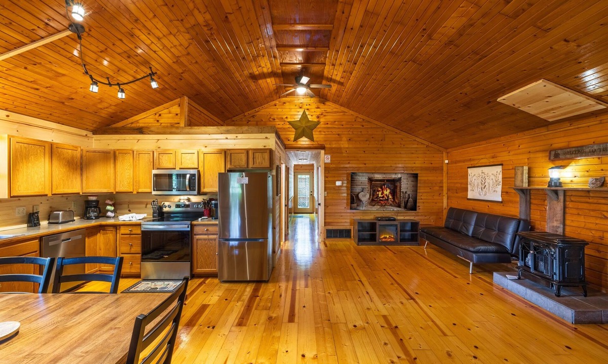 Rockbridge Cabin | Big Oak Cabin (Hocking Hills area)
