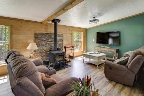 Puposky House | Birch Haven Resort Cabin w/Deck: Boating On-Site