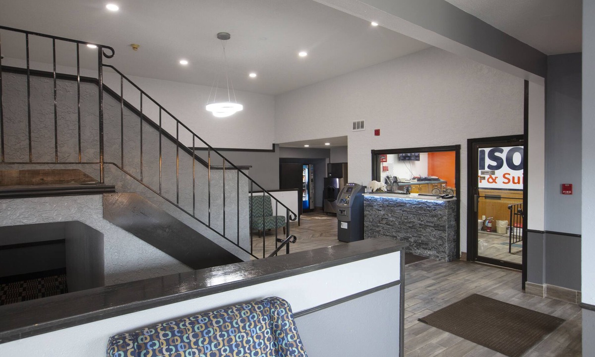 Fargo Hotel | Bison Inn and Suites