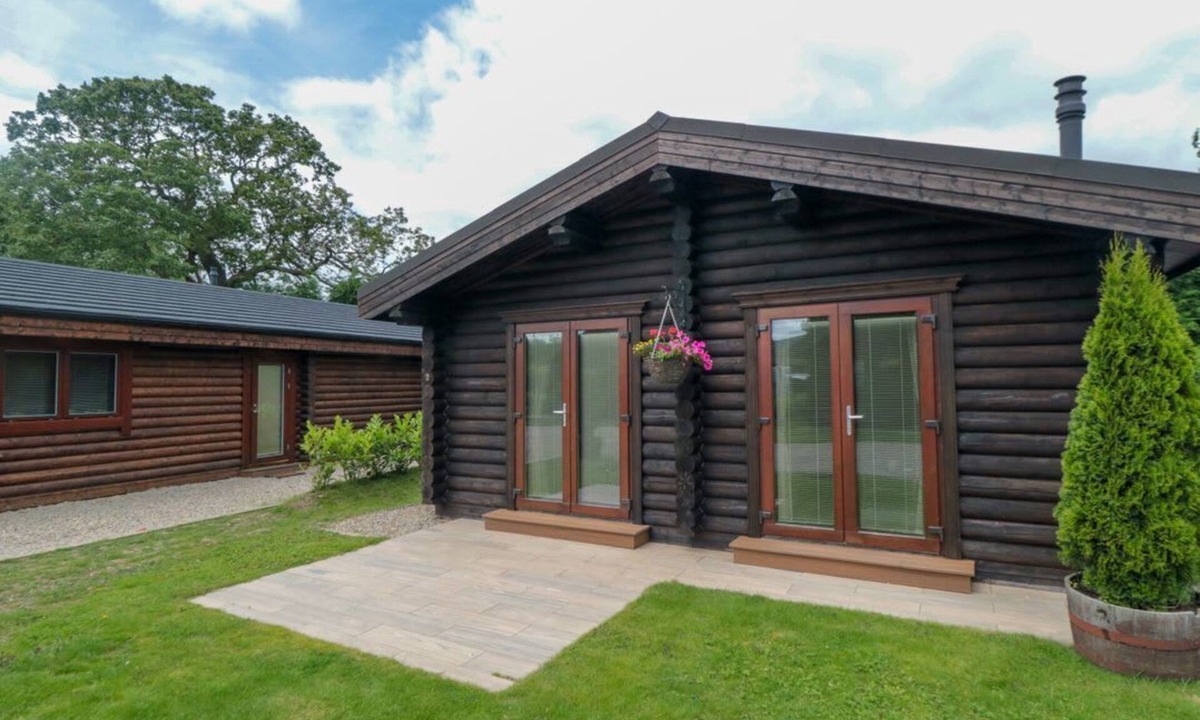 Carlton-in-Cleveland Cabin | Blackwell Lodge 2, Stokesley
