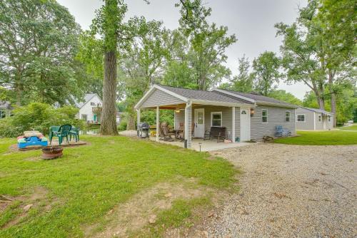 St. Marys Apartment | Boat Dock: Couple's Grand Lake Getaway!