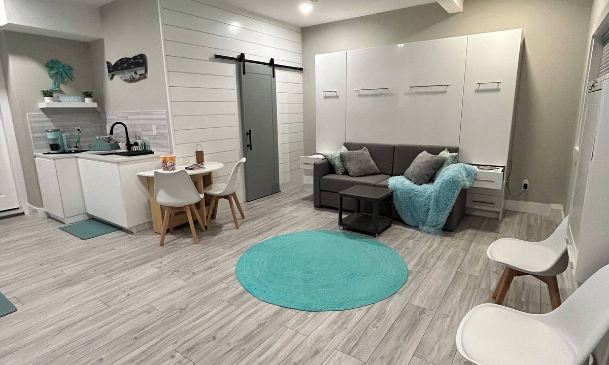 Salisbury Apartment | Boutique Coastal Retreat Near Salisbury Beach-2 Min Drive to beach