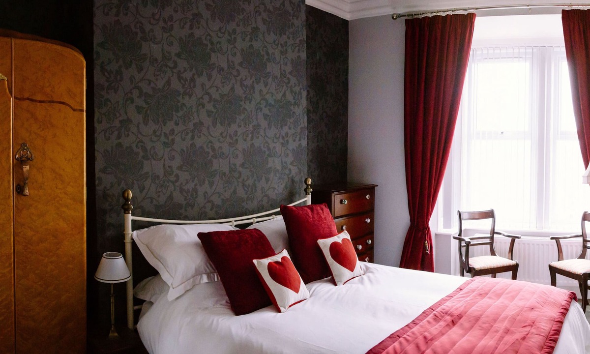 Gateshead Apartment | Boutique Heritage Apartment, Sleeps 4