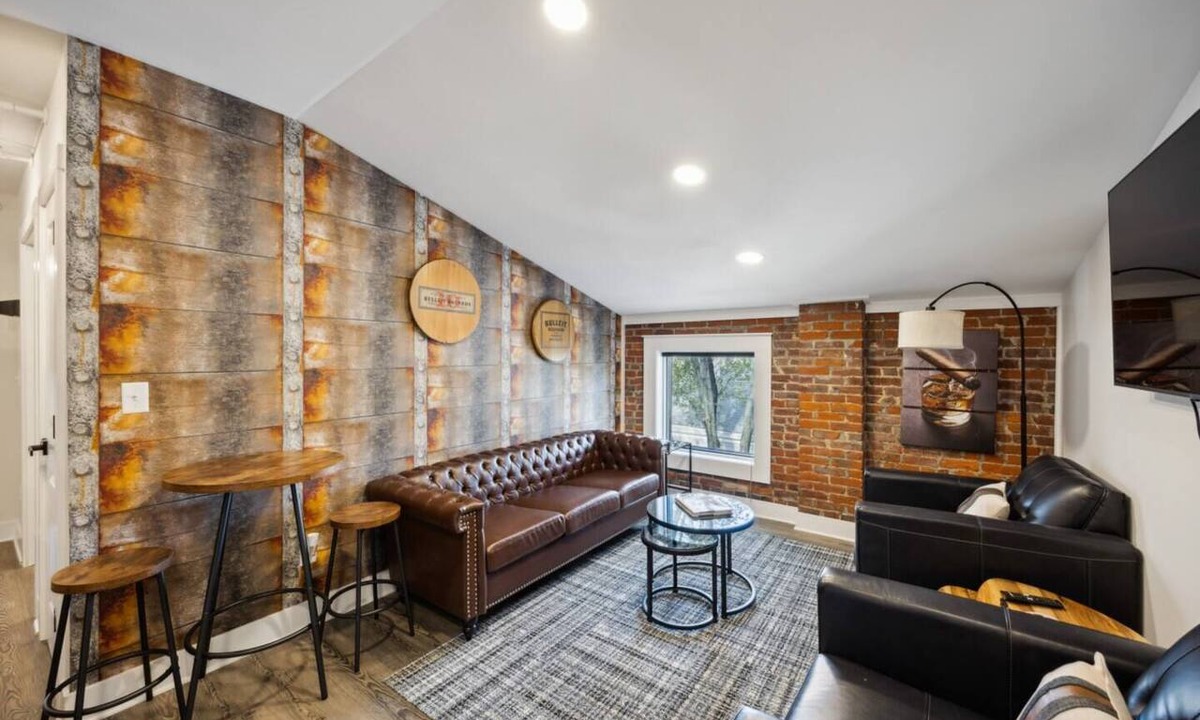 Jackson Hotel | Boutique Hotel | The Bourbon Suite