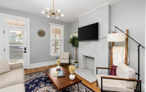 Italian Village House | Boutique Italian Village OSU 4BR 4 parking