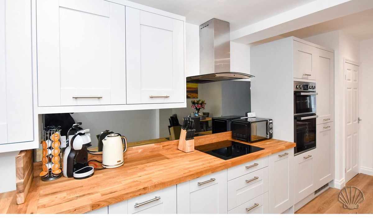 Amble House | BRAND NEW refurbished 2 bedroom LUXURY cottage 300 yards from Beach
