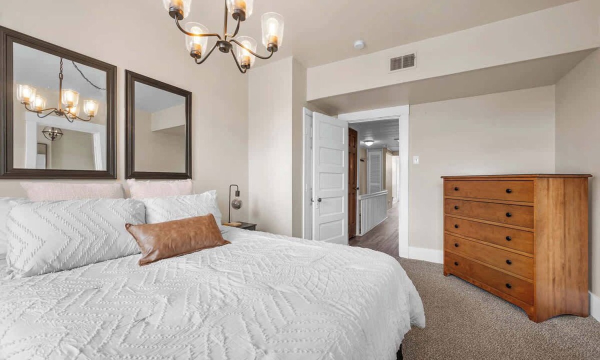 Millvale Apartment | Bright 2-Bed Retreat in Millvale - Walk to River