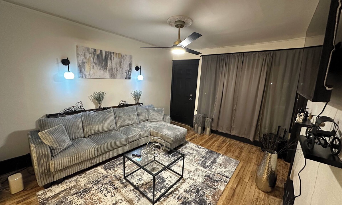 Detroit House | Bright 3BR Home Prime Location by Grosse Pointe & Downtown Detroit