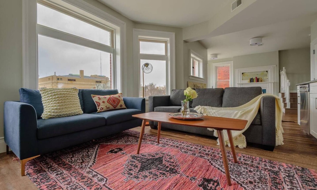 Midtown Apartment | Bright and Spacious Midtown 3BD Getaway Apartments