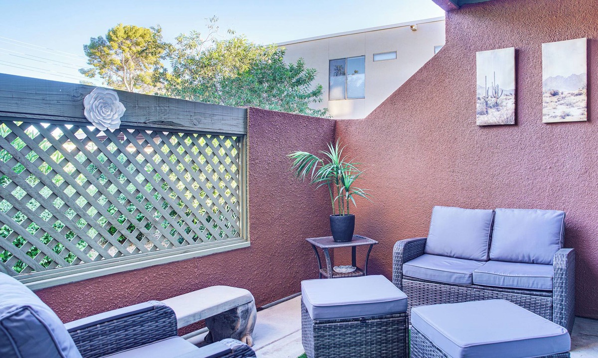South Scottsdale Condo | Bring Your Pet! Snowbird Haven w/Community Pool!