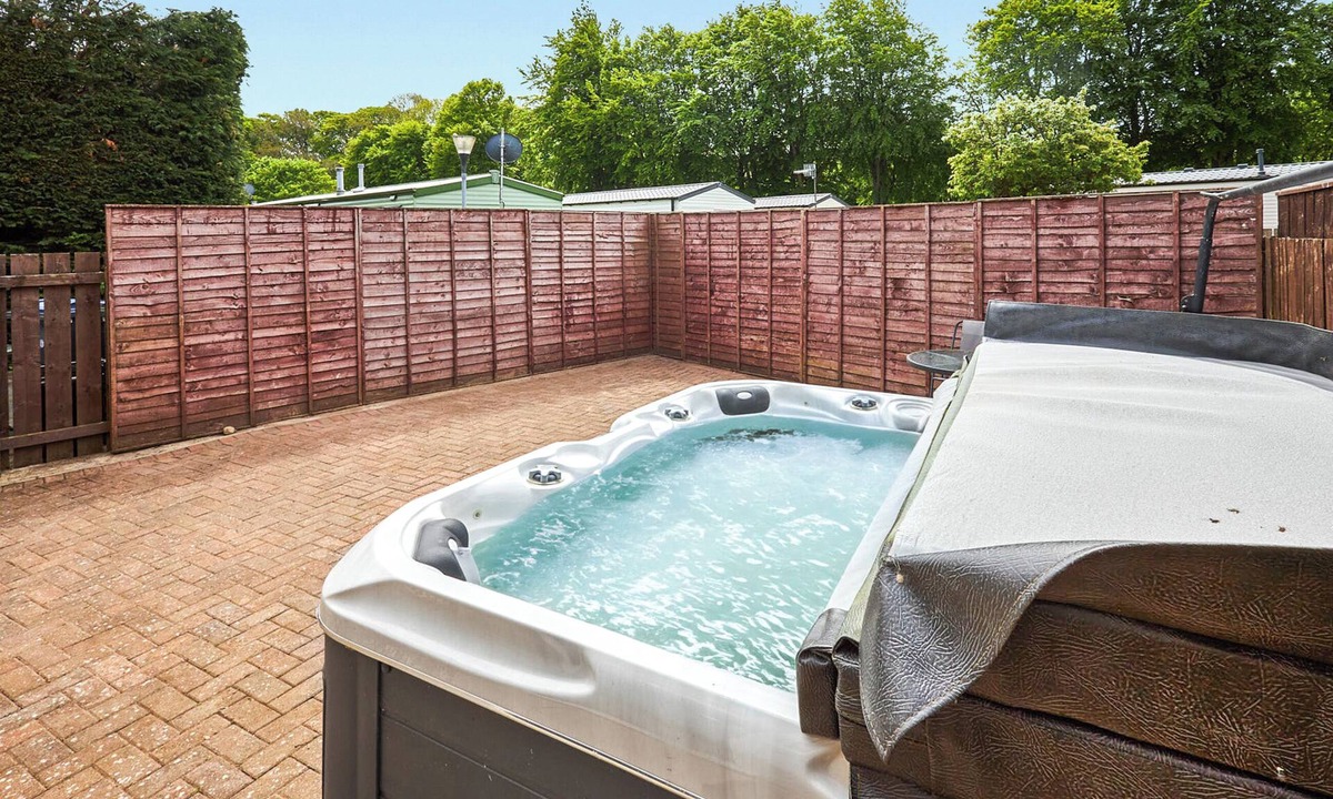 Eastgate Cottage | Britton Hall Bungalow
