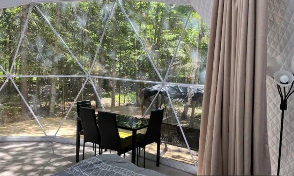 Chamcook Ski Chalet | Bubbles .
