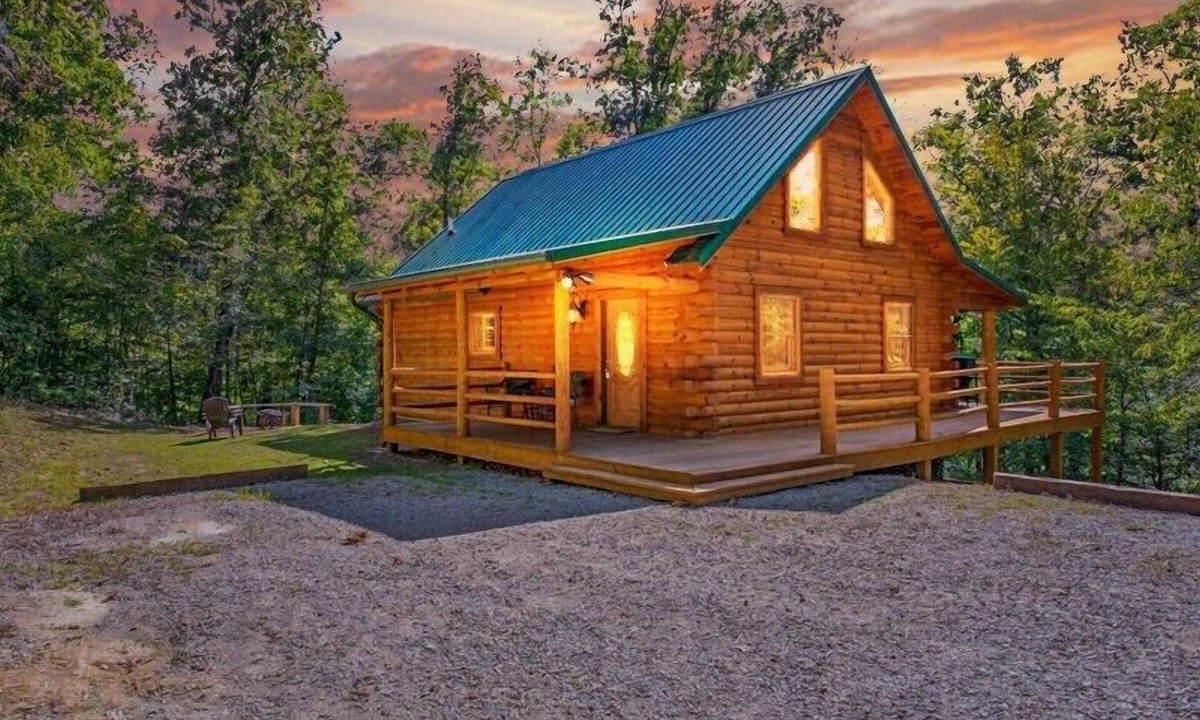 Rockbridge Cabin | Buck Ridge Cabin | Hocking Hills, 12 Acres, Pets