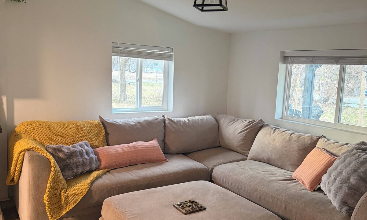 Fairfield Beach Cottage | Buckeye Lake Retreat w/Fire pit/Sleeps 8