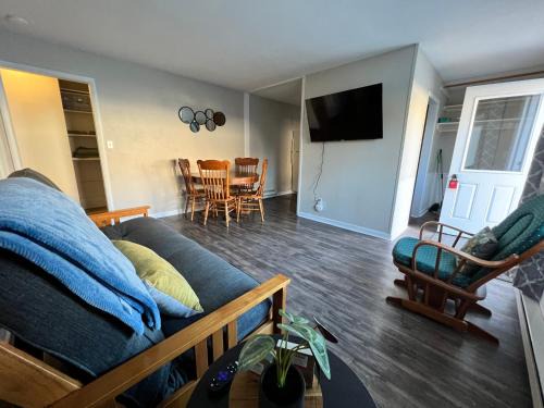 Cooperstown Apartment | Burrel Avenue Apartments