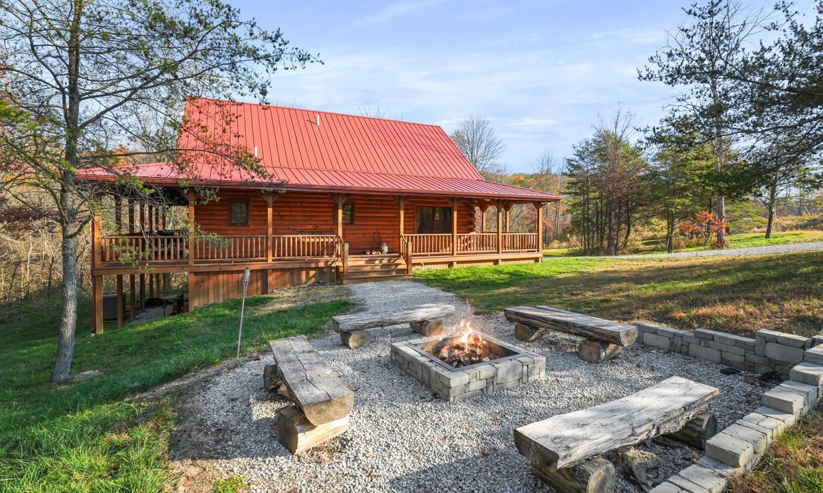 Carbon Hill Cabin | Byers Haven | Hocking Hills, 5BR, Hot Tub, Firepit