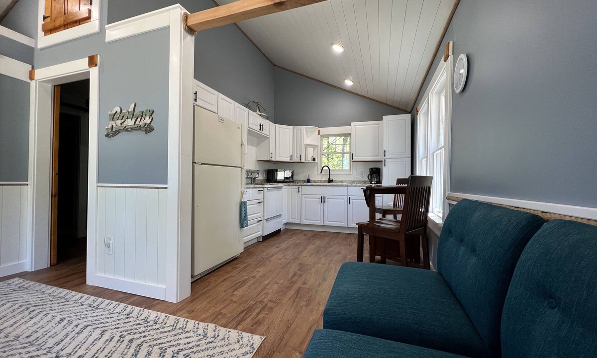 Longville Cabin | Cabin 2, Lien's Resort, Up North Cabin on Leech Lake, Fishing, Swimming, Boating