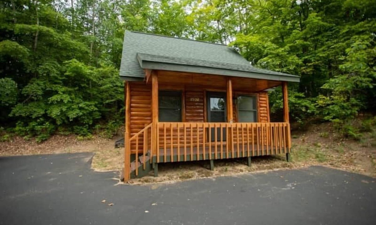 Gaylord House | Cabin 2332 - Small Log Cabin at Beaver Creek Resort