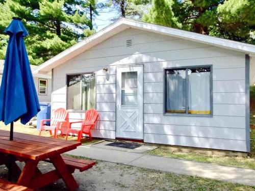 Nevis Resort | Cabin 5 | Heartland